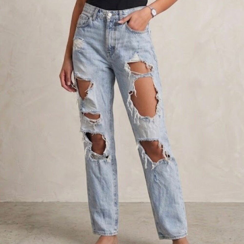 Pacsun ripped light color distressed size 27 jeans mom jean